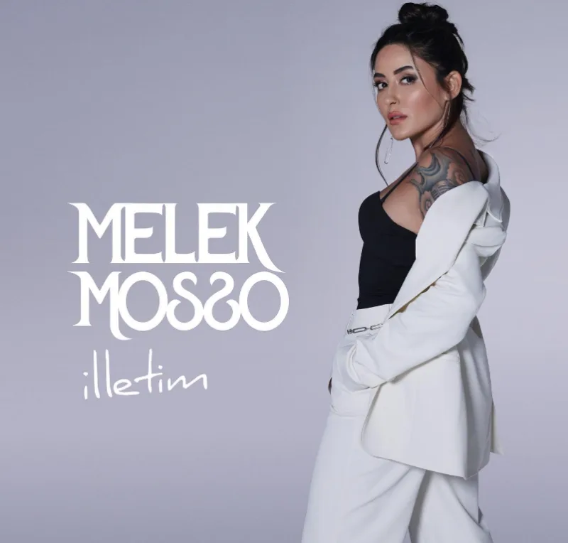 Melek Mosso Beşiktaş'ın Yeni Yıldızıyla Poz Verdi - İlgili Görsel