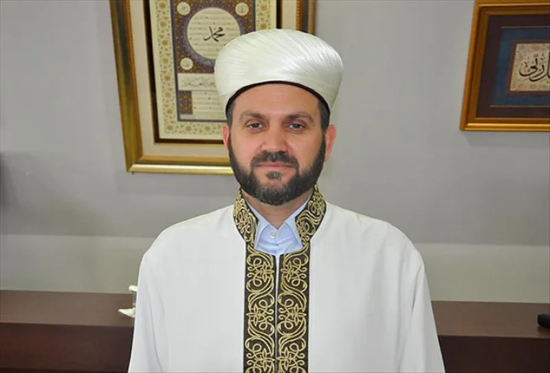 Bakanın Kuran Okuması İnternette Konuşuluyor - İlgili Görsel