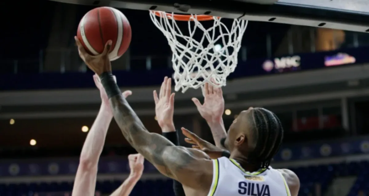 Fenerbahçe Beko Liderliğini Sürdürdü