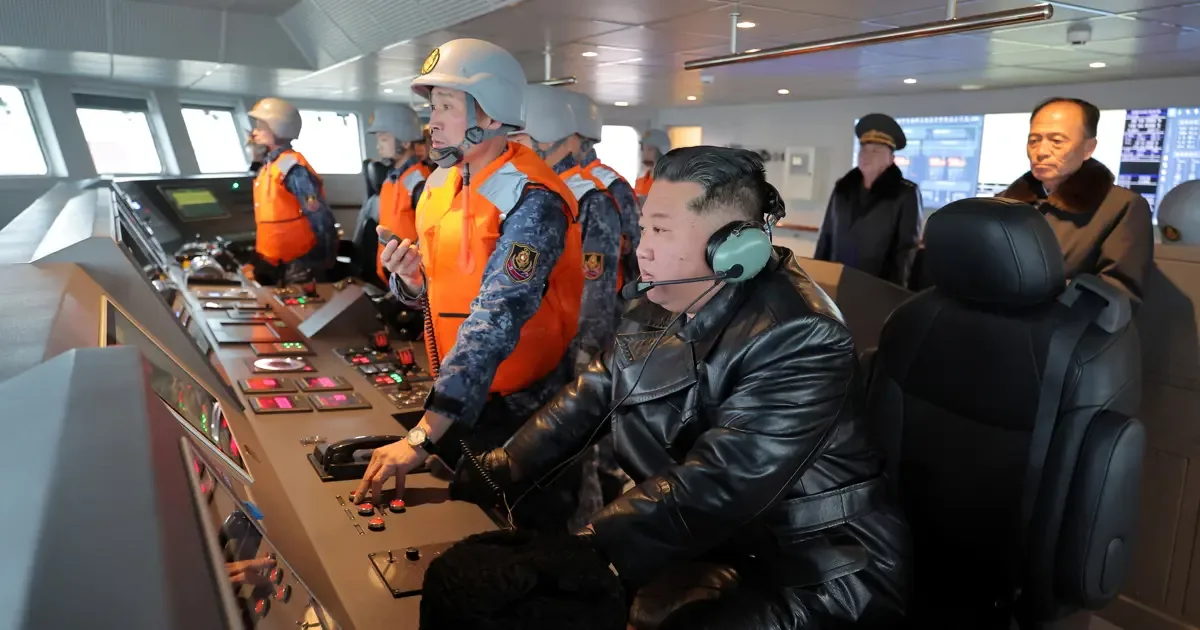 Kuzey Kore savaş gemisi